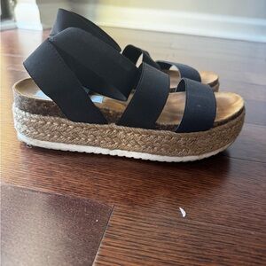 Steve Madden platform sandals